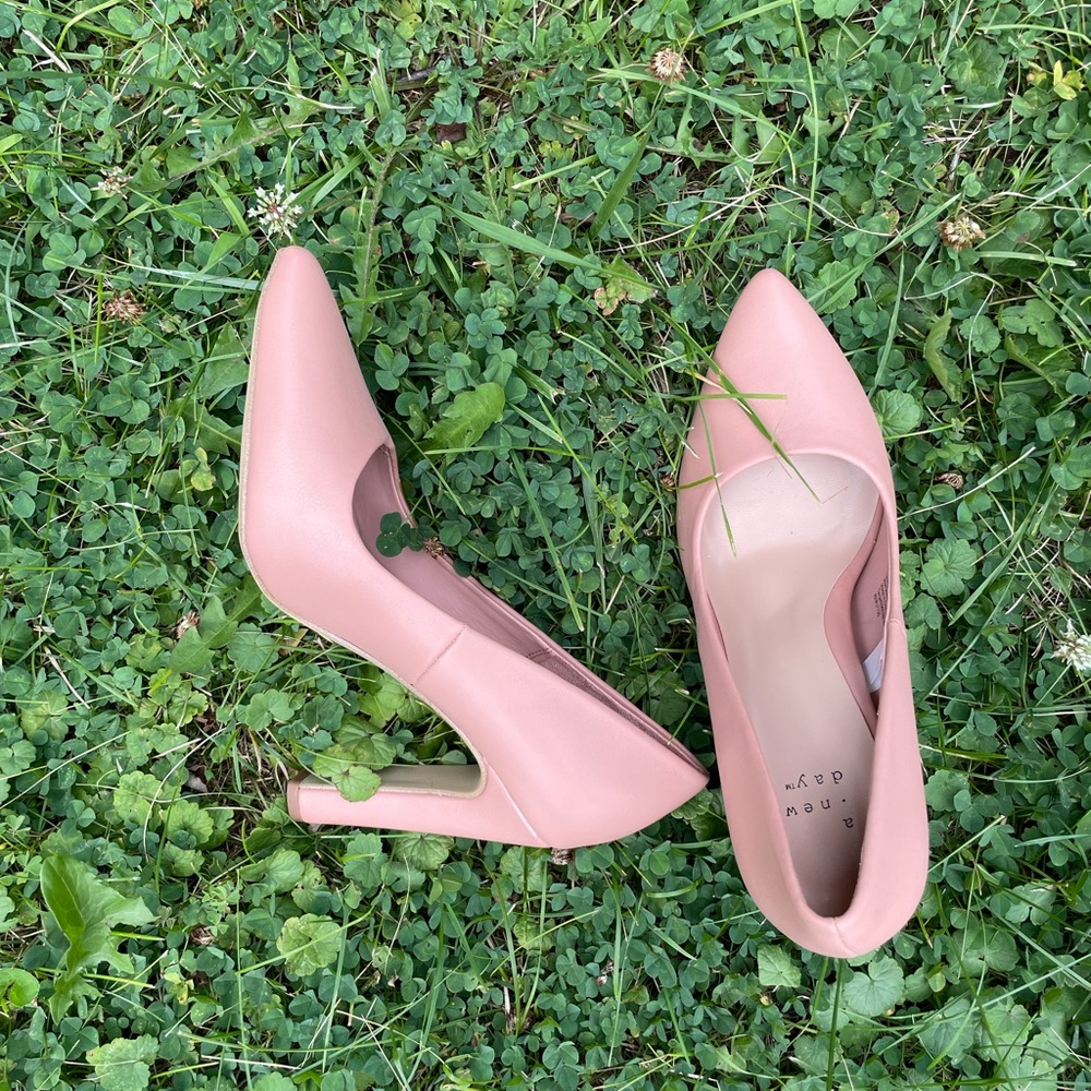 Heels - Picture 7 of 16